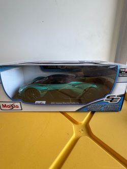 Maisto 2021 Aston Martin Valkyrie