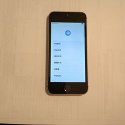 iPhone SE 1st Gen. 32GB. Unlocked. Factory Reset. 