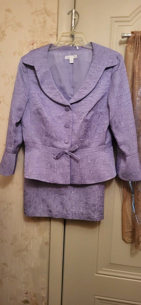 London Times - Lilac 2pc Suit