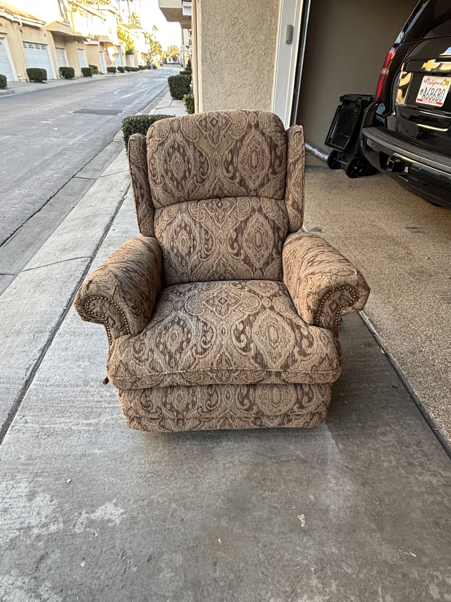 La-Z-Boy Recliner In Excellent Condition, Rarely Used