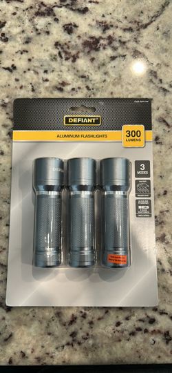 Defiant 300-Lumen Aluminum Flashlights 3-Pack