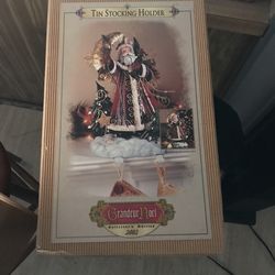 2002 Collectors Edition Tin Stocking Holder