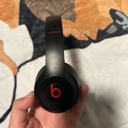 BEATS SOLO 3 WIRELESS HEADPHONES