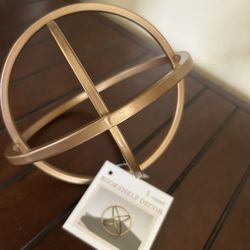 Bookshelf, Decor, 5 1/2 “Diameter