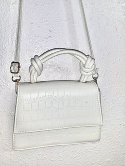 White Purse/ Bolso Blanco