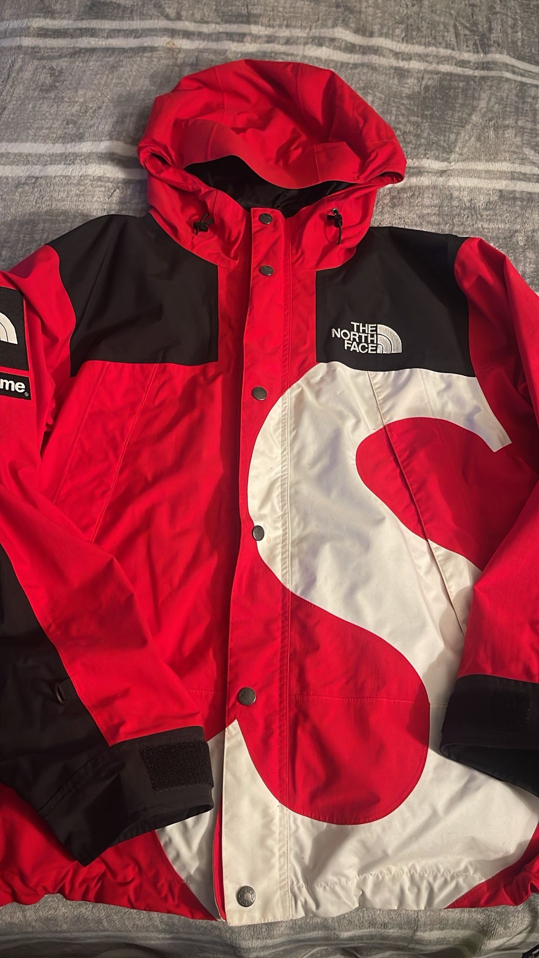 Authentic Supreme The North Face S Logo Mountain Jacket