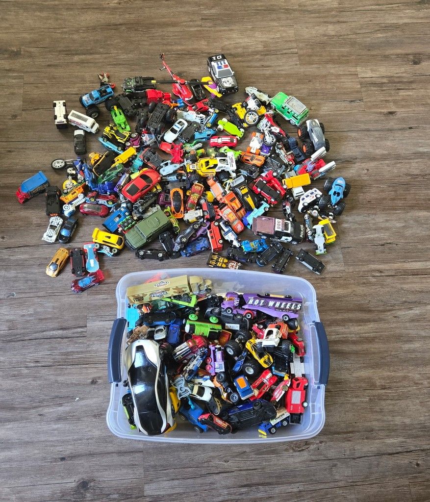 Over 200 hotwheels , die cast  , most hotwheels  lot.