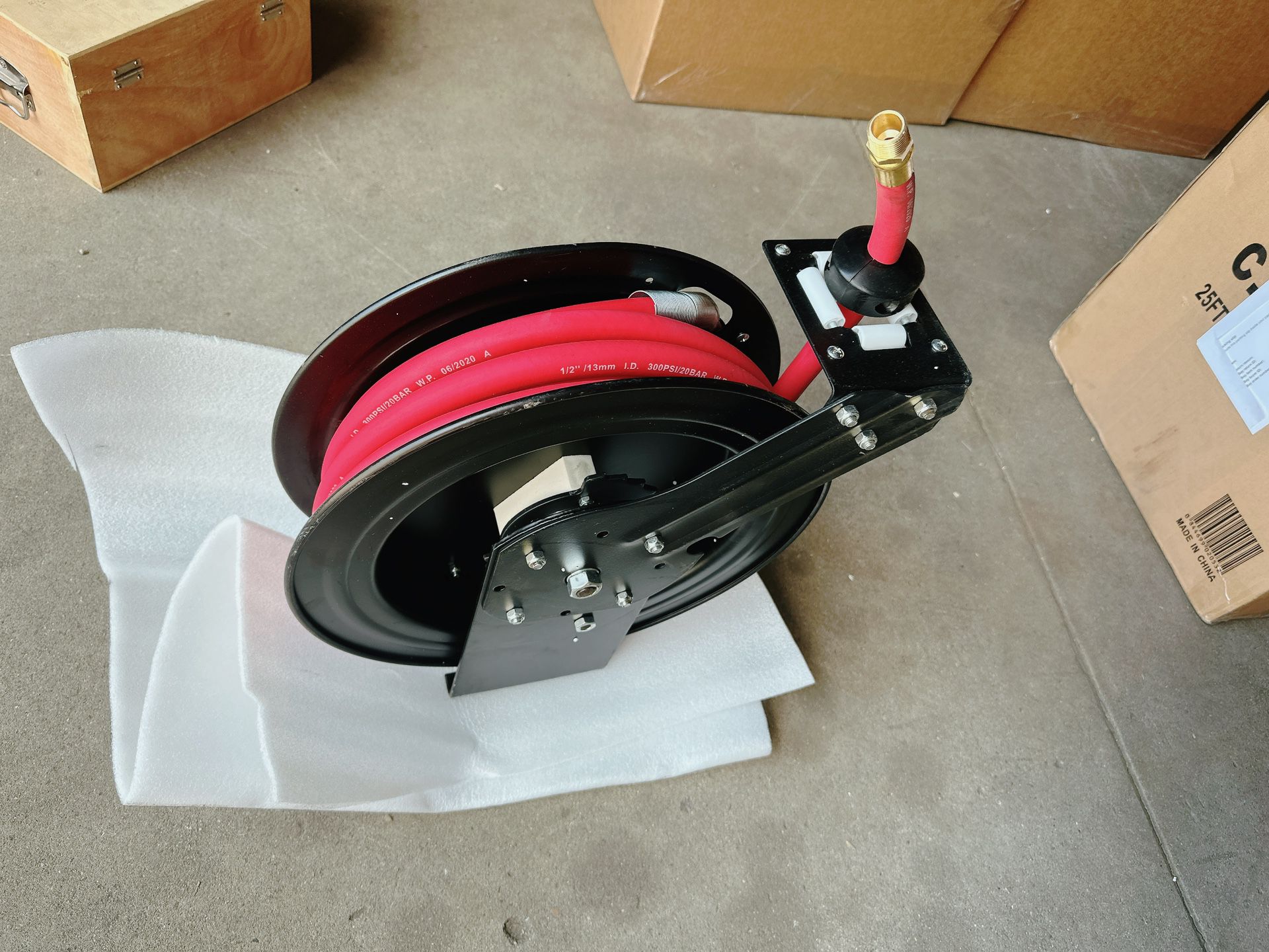 Retractable Air Hose Reel 25ft for Sale in Chula Vista, CA - OfferUp