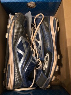 Softball cleats