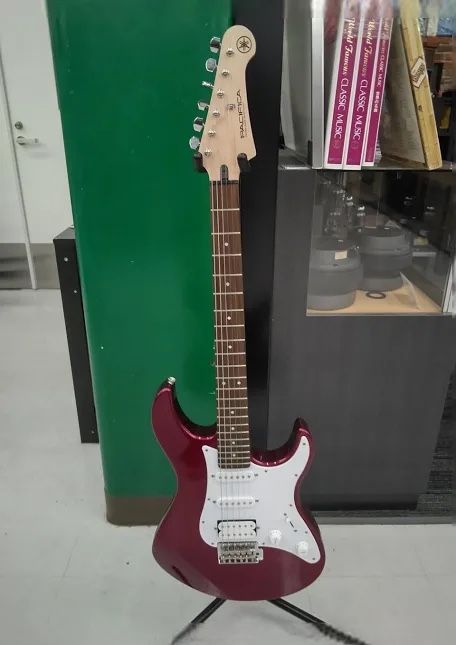 Yamaha Pacífica Stratocaster