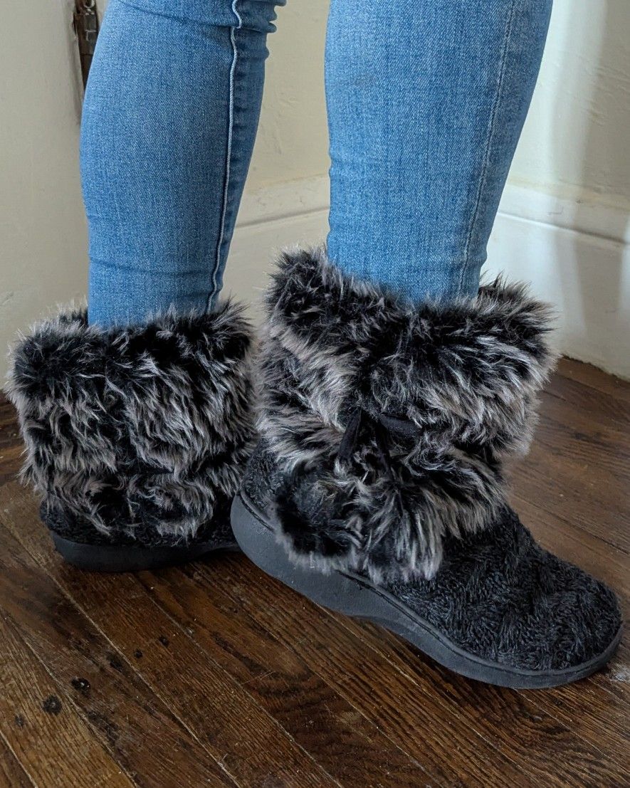 Women's Black Faux Fur Booties