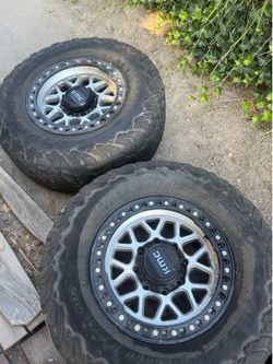 2 kmc 8x6.5 wheels zero offset 17x8.5