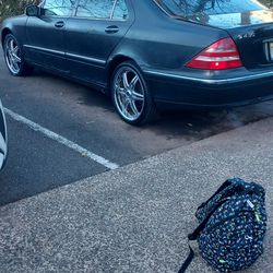 2001 MERCEDES BENZ S430. Selling for Parts. 