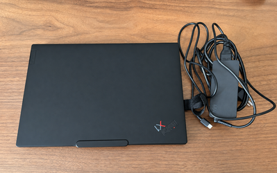 Lenovo ThinkPad X1 Carbon Gen 12 – Core Ultra 7 / 32GB RAM / 1TB SSD / 2.8K Display + Charger