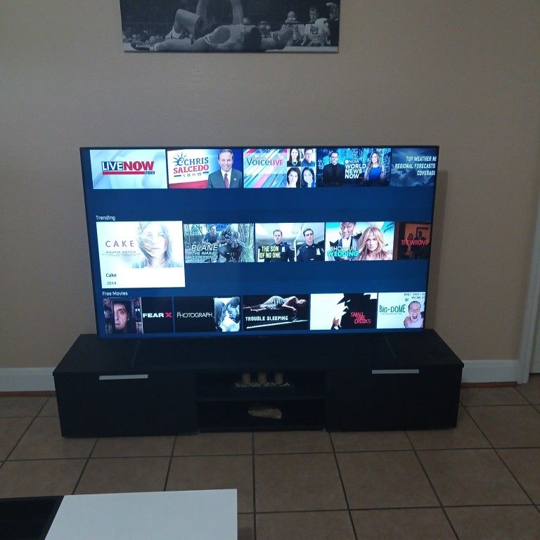 SAMSUNG 70" Class CU7000B Crystal UHD 4K UHD Smart TV