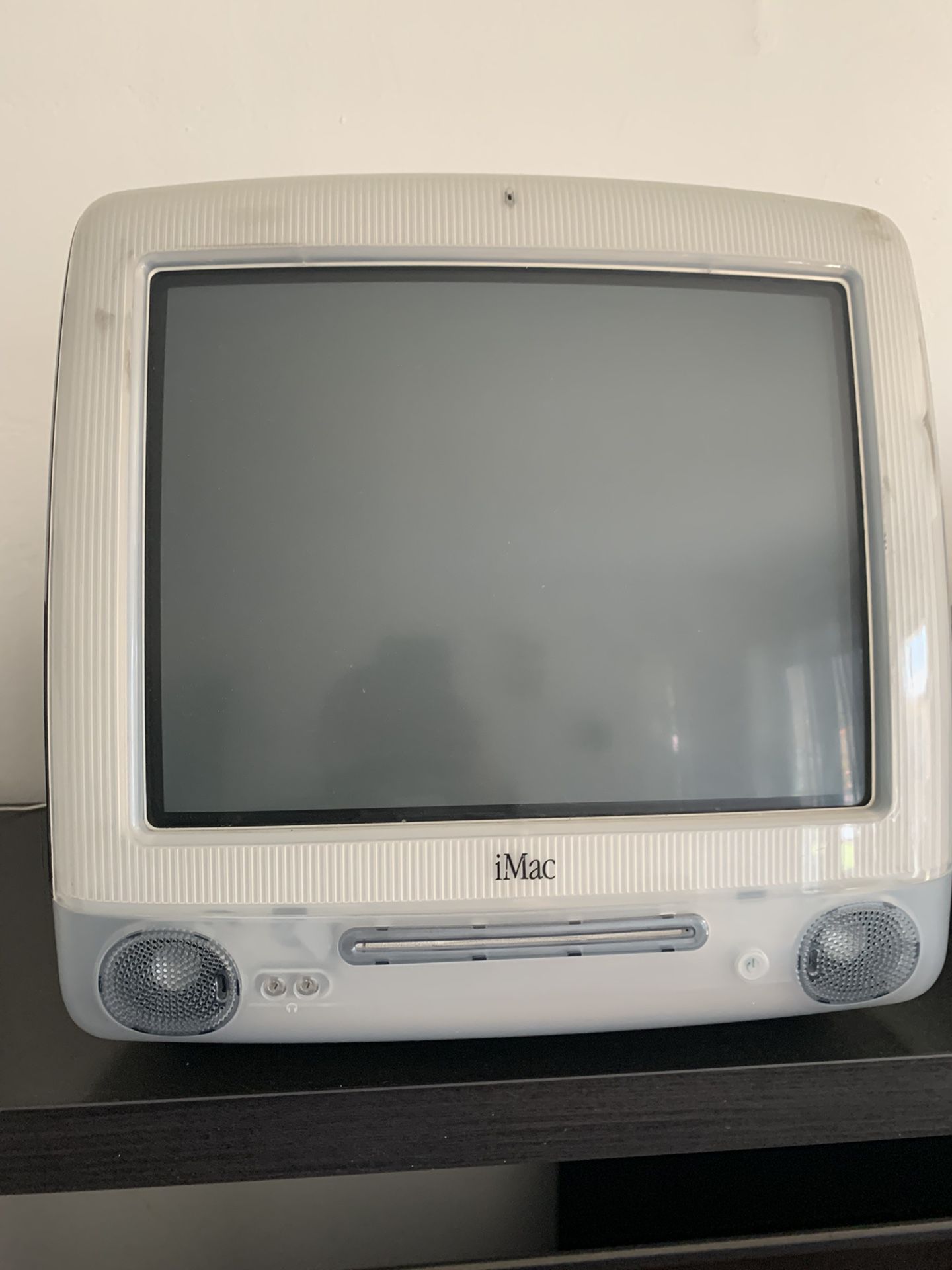 iMac G3 fall 1999 in good condition fully operational