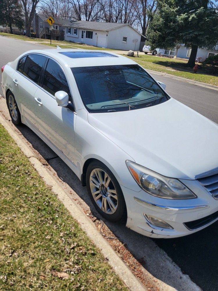 2012 Hyundai Genesis