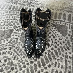 Cowgirl Boots Size 9