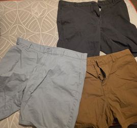 Lot of 3 Men's Old Navy Slim Chino Shorts