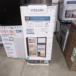 4.5 Cu Ft 2 Door Mini Fridge