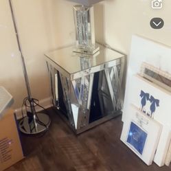 Nice Glass Tables And Lamps 