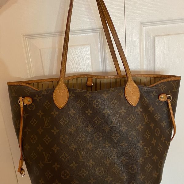 Unboxing Louis Vuitton Pochette bag, color tourterelle