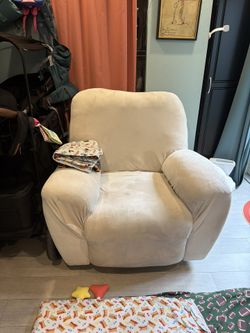 Big Comfy Rocking Chair With Cream Cover