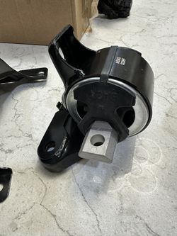 Transmission Mount 