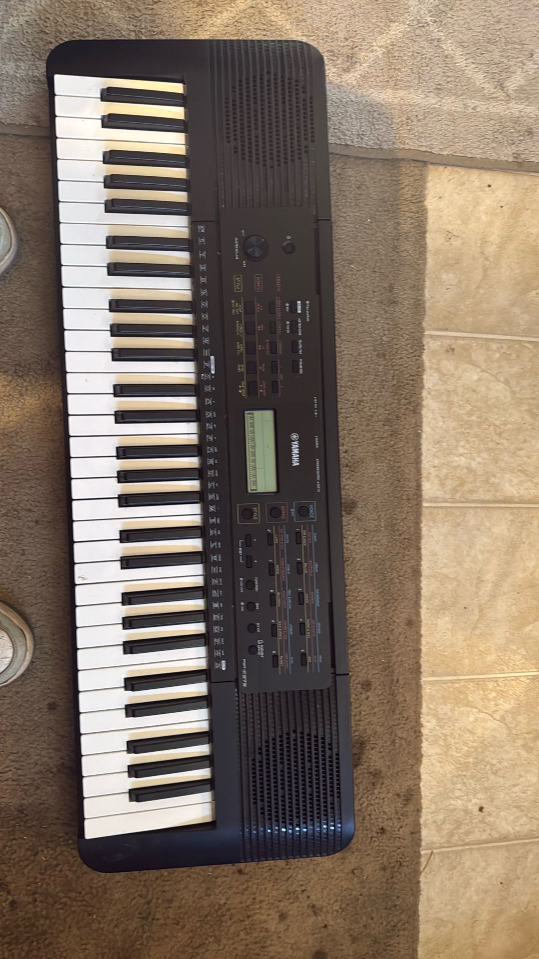 Yamaha Per-E273 Electronic Piano/keyboard