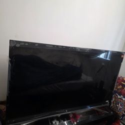 TCL TV  65 Inches. 