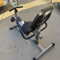 Exerpeutic Recumbent Exercise Bike. 8 Levels + Tracking - Hardly Used