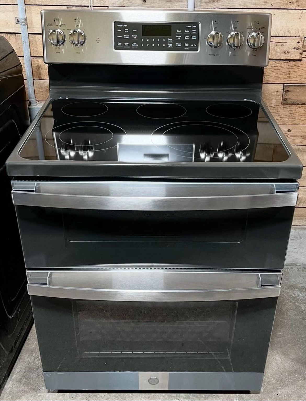NEW GE DOUBLE-OVEN Electric Range w/AIR-FRY