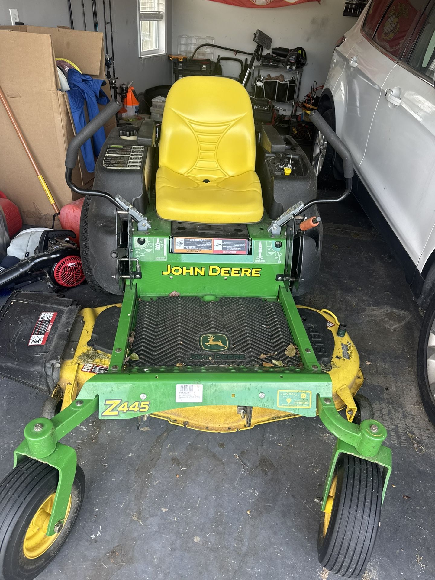 John Deere Z445 EZTrak 48”
