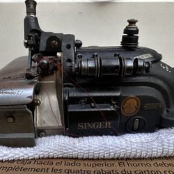 Vintage Singer industrial sewing machine, model 51W.