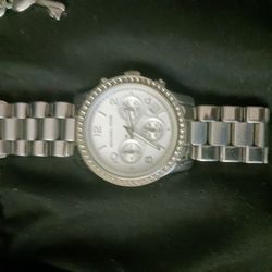 Michael Kors Stainless Steel And Beautiful Guess Custom Jewelry Lots And Lots!!!