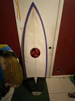 Surfboard (unknown) 5’8