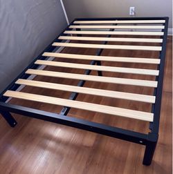 Metal Bed Frame with Large Spotless Queen size  Mattress – Excellent Condition