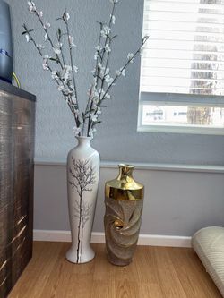 Decorations take both $20