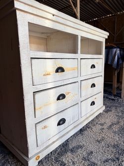 Progressive Furniture Willow Distressed pine wood