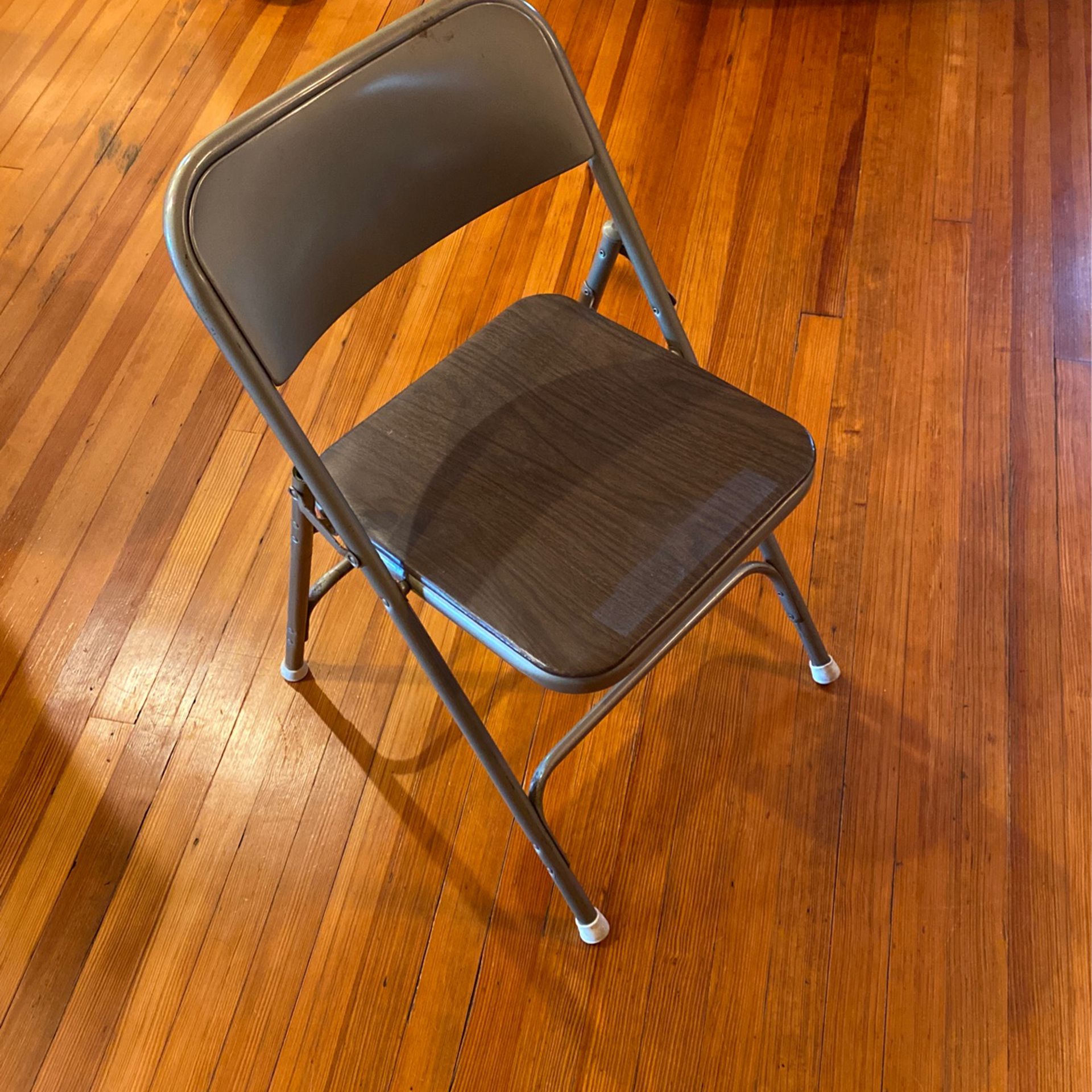 8 Metal Folding Chairs W Memory Foam Seat Cushions