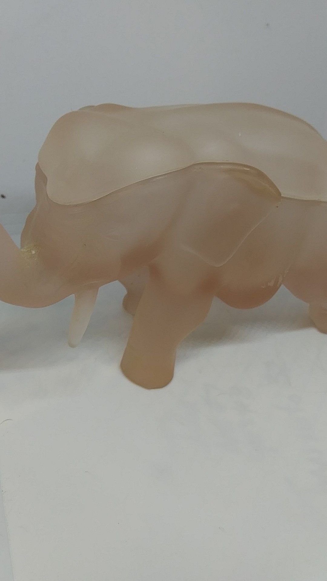 VINTAGE PINK GLASS ELEPHANT