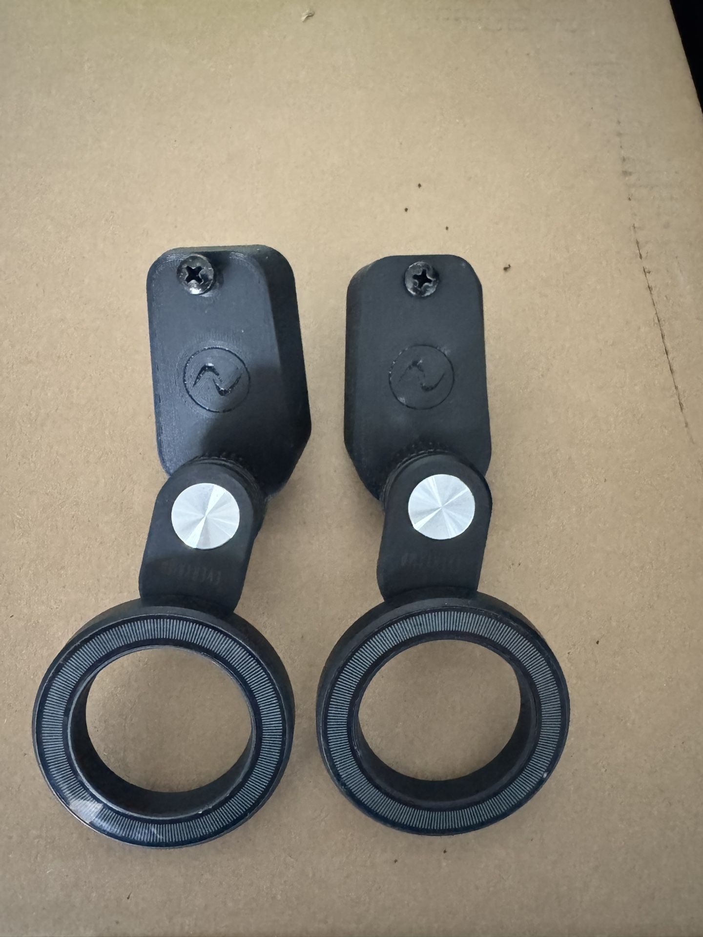 Rivian R1S Tablet Mounts