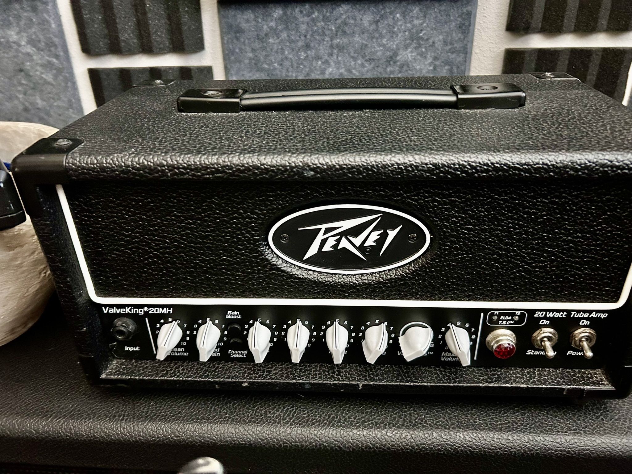 Peavey Valveking 20mh Tube Guitar Amp Head plus Doc Vudu - Custom 4 Button Footswitch and G212 Vintage like new