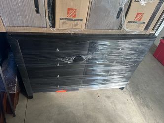 Wood dresser