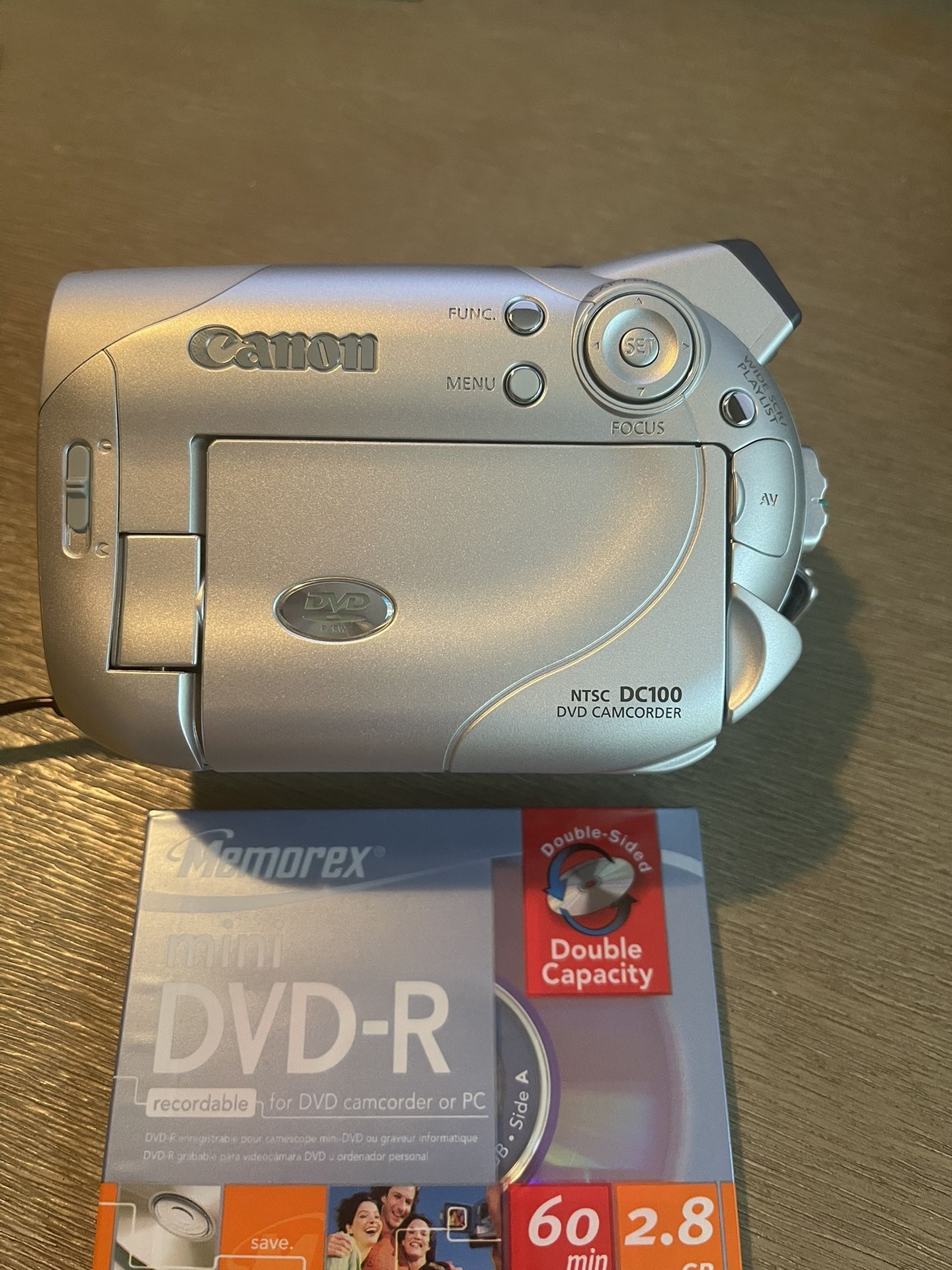 Canon DC100 DVD Camcorder