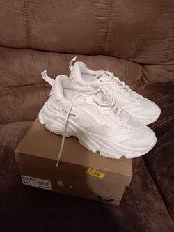 Steve Madden Sneakers Size 9.5