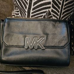 Michael Kors Authentic Crossbody 