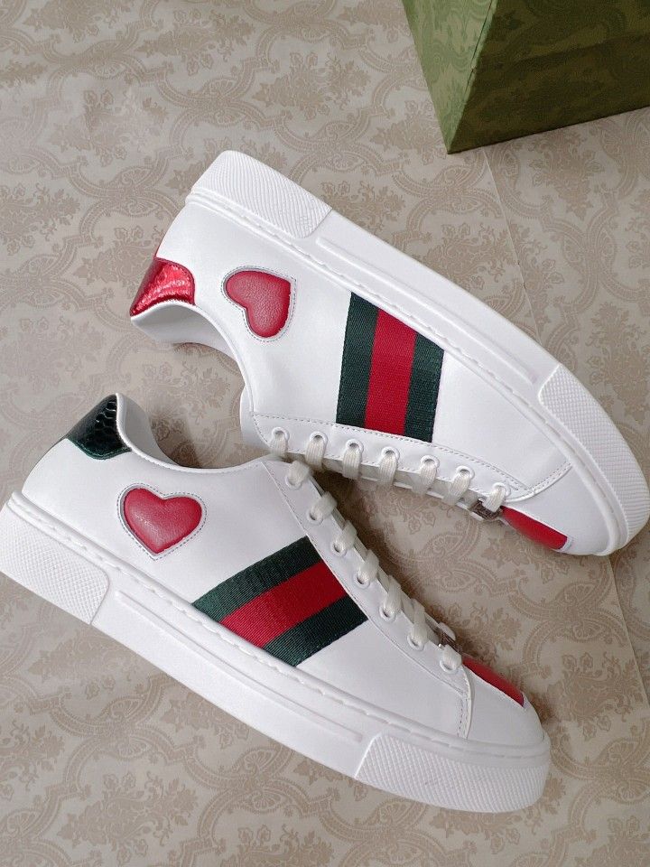 Gucci shoes
