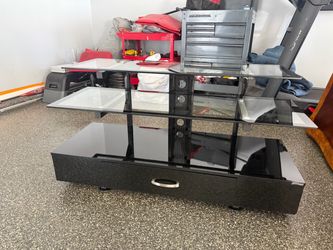 Tv/entertainment table