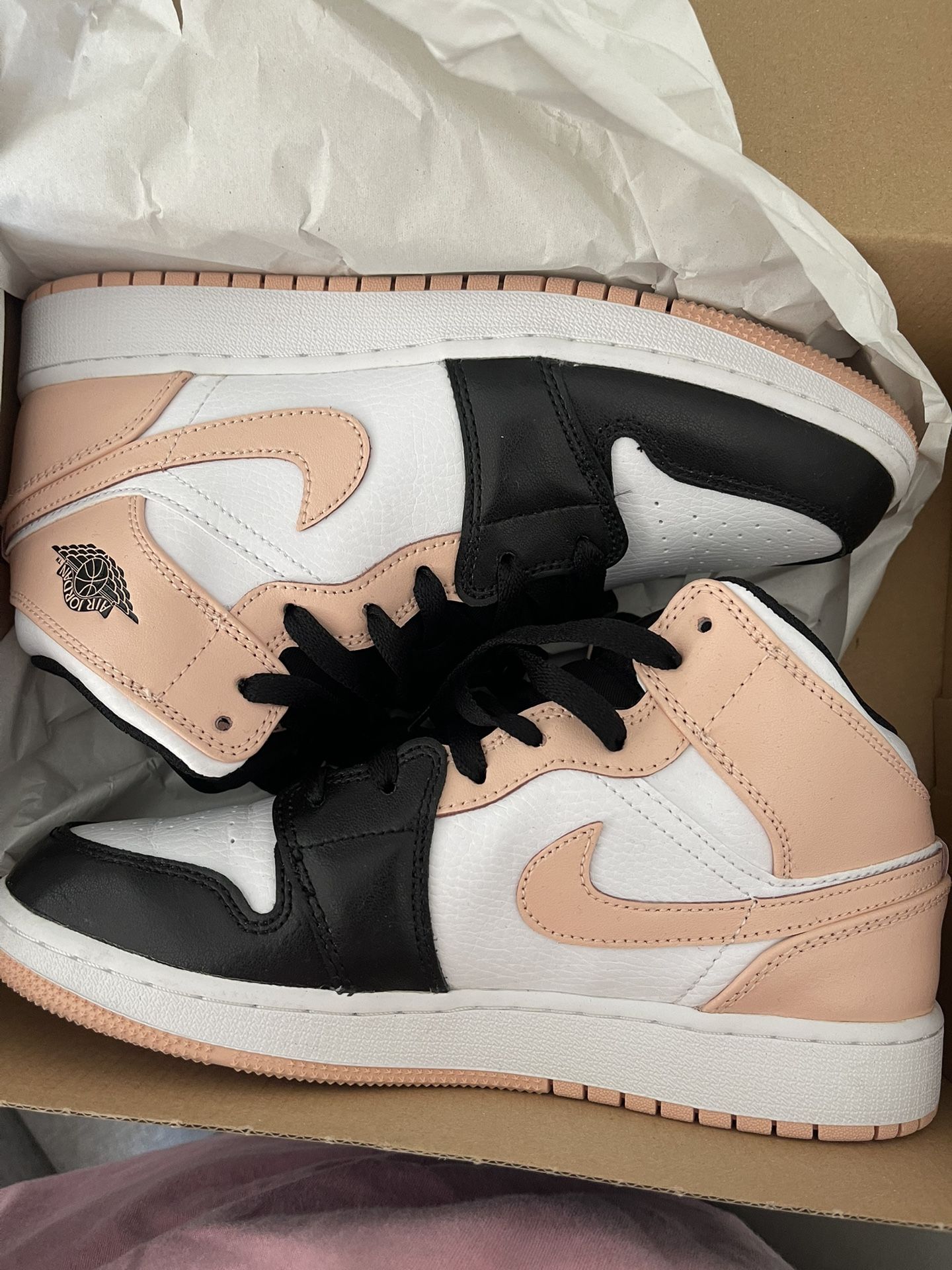 Jordan Mid